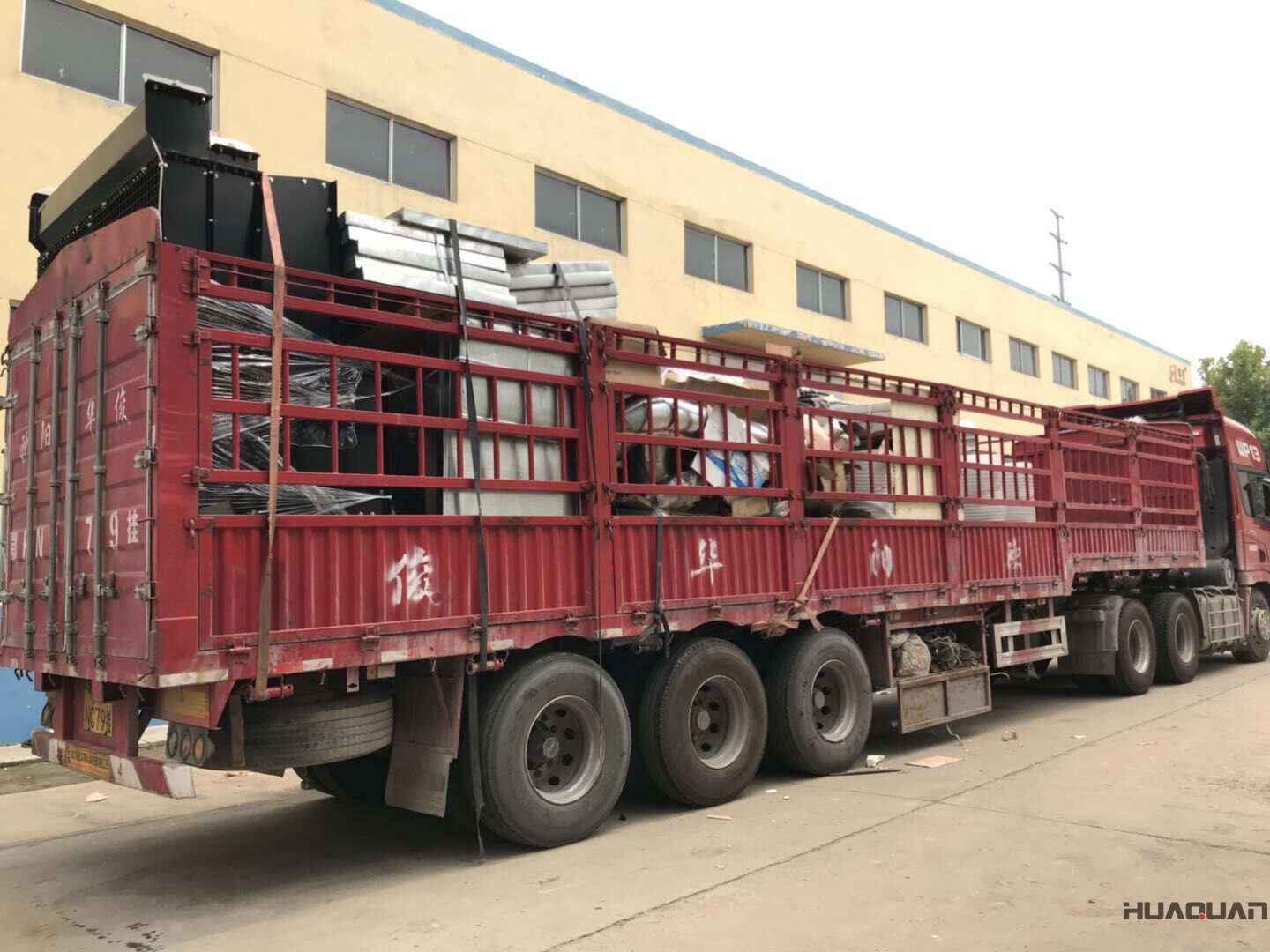 一臺1500kw立柜自啟動柴油發(fā)電機組于9月1日發(fā)往山東