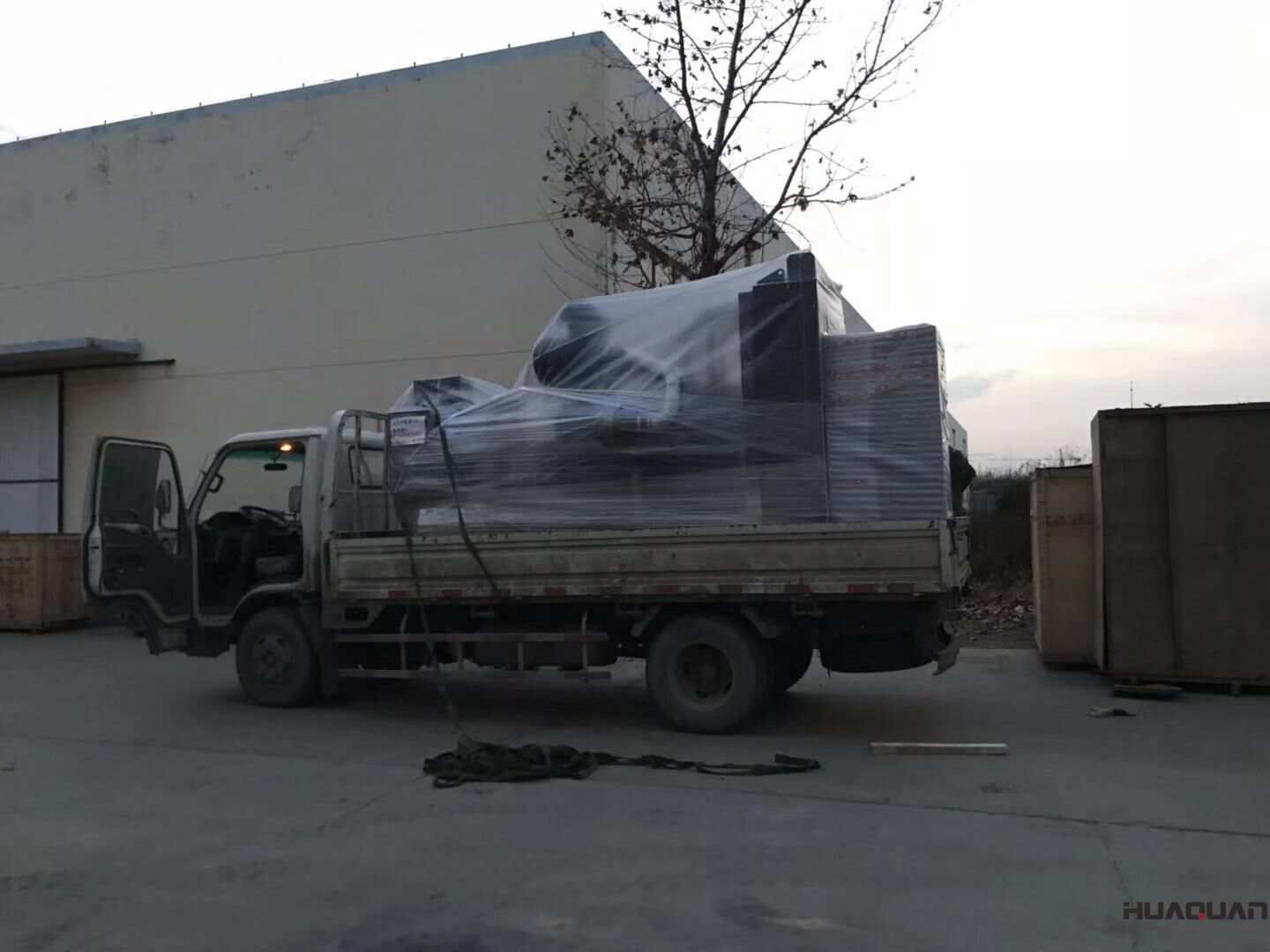 林先生從華全動(dòng)力采購(gòu)的一臺(tái)500kw自動(dòng)化柴油發(fā)電機(jī)組于11月20日成功發(fā)往浙江省