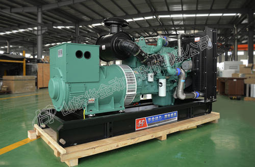 高先生從華全動力訂購的300kw立柜四保護柴油發電機組于2月20日成功發往山東省